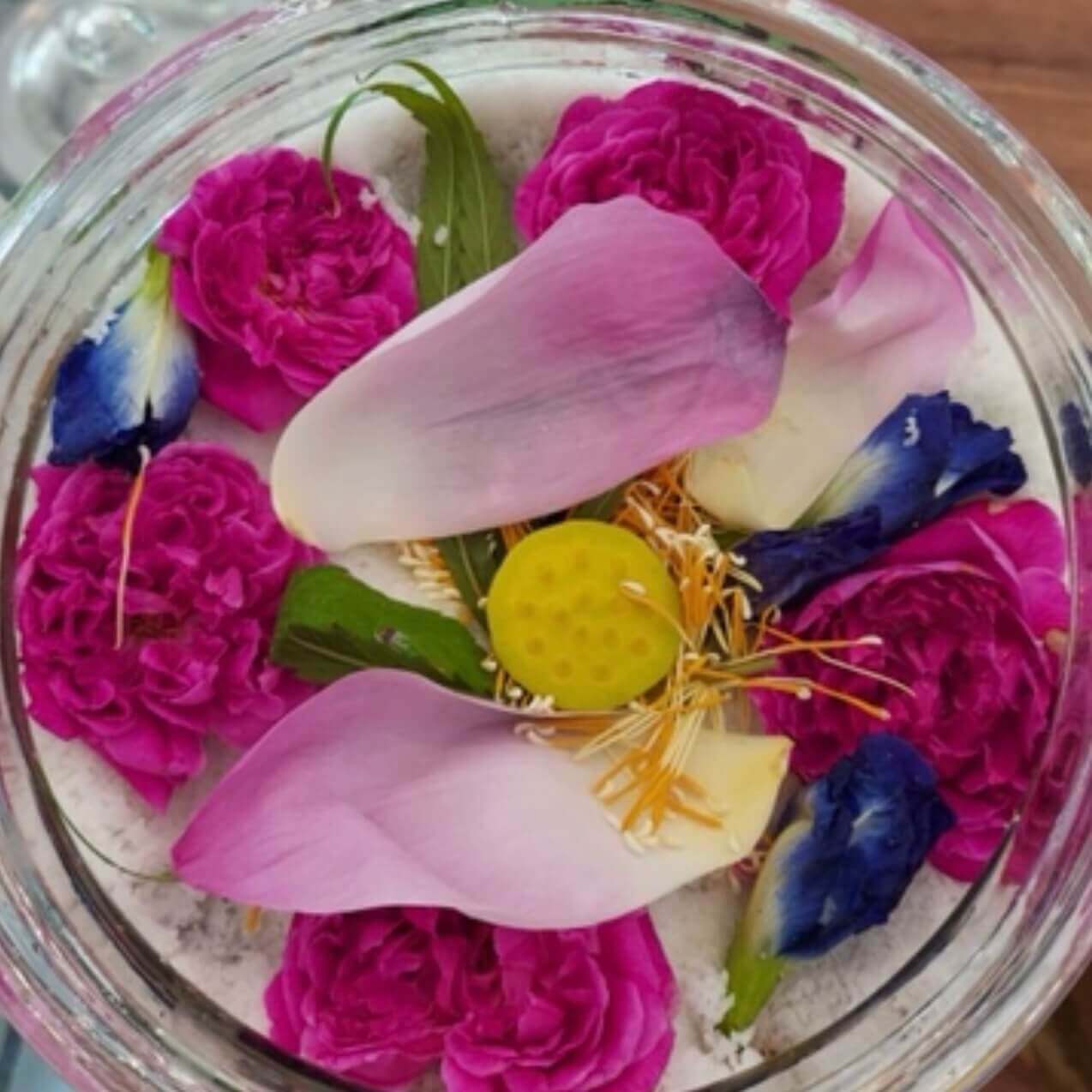Southern Flavors: The Art of Brewing Tonics from Edible Flowers